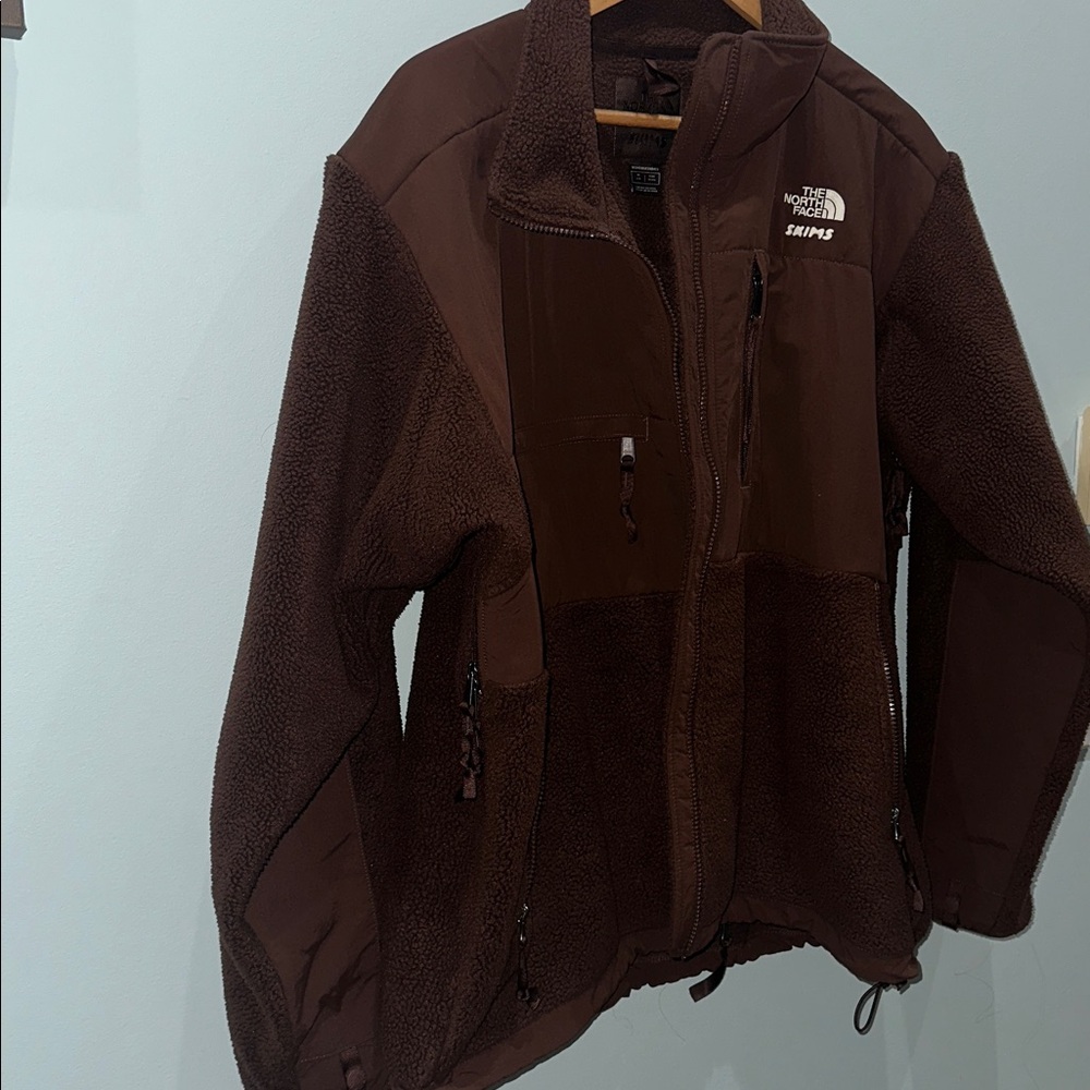 THE NORTH FACE X SKIMS 1995 RETRO DENALI FLEECE JACKET in brown. Size Large. - Picture 2 of 7